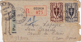 CAMEROUN - 1945 - ENVELOPPE RECOMMANDEE Par AVION De DOUALA Pour CAMBO LES B. Avec CENSURE COMMISSION A - FRANCE LIBRE - Cartas & Documentos
