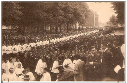 KOEKELBERG-GANSHOREN- BASILIQUE -CEREMONIE DE RECONNAISSANCE NATIONALE-arrivée Séminaristes - Koekelberg