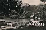 DUINGT - LAc D'Annecy, Terrasse De L'Hôtel Des Bains, Le Château Et Les Dents De Lanfon (1951) - Duingt