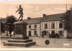 12 / 5 / 220    - CLÉGUEREC ( 56 )  Le Monument Aux Morts - Cleguerec