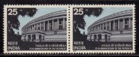 India MH Pair 1975, 25 Yrs Of Republic, Parliament House - Unused Stamps