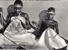 HAUTE VOLTA - Brodeuses Travaillant Une Chape - Burkina Faso