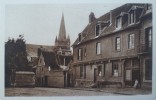 76 : Neufchatel En Bray : Ville Martyre - Place Du Pot D´Etain Et Presbytère Avant Le 7 Juin 1940 - Militaria - Animée - Neufchâtel En Bray