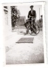 Photo Originale Un Homme Et Son Vélo - Cycling