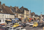 Delcampe - 45-  Courtenay   La Place Du Marché  Voitures DS 19  2CV - Courtenay