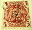 Australia 1948 Commonwealth Coat Of Arms 5s - Used - Gebruikt