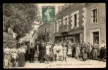 41 - SAINT AMAND (LONGPRE) -  Un Coin De La Place - Belle Animation - Rassemblement Des Villageois - Saint Amand Longpre