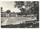 Le Mesnil-Saint-Denis (78) : Château De La Verrière De La MGEN Côté Jardin Avec Baraquement Provisoire En 1950 (animée). - Le Mesnil Saint Denis