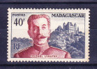 MADAGASCAR N°326 Neuf Charniere Rousseurs - Ungebraucht