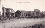 AULNOYE - La Gare Extérieure - Superbe Carte Très Animée 1919 - Après Bombardement De La Grande Guerre - Aulnoye