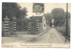 Vernouillet (78) : Les Grilles D'entrée Du Domaine Des Sources Et La Rue De Triel En 1907. - Vernouillet