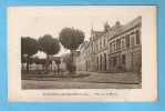 CPA - Nanteuil-le -Haudouin - Place De La Mairie - 60 Oise - Nanteuil-le-Haudouin