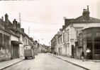 CPSM  BONNIERES  Rue  Georges Herrewyn  Sa Teinturerie Et Ses Autres   Commerces - Bonnieres Sur Seine