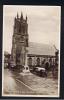 RB 870 -  Circa 1950's Postcard - Parish Church & War Memorial Newport Isle Of Wight - Cars & Lorry - Autres & Non Classés