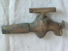 Grand Robinet Laiton Bronze Ancien Cannelle à Frapper Cuve Fût Tonneau Vin Barrique Vigneron Oenologie Chantepleure - Altri & Non Classificati