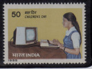 India MNH 1985,  Childrens Day, Kinder, School Girl Using Computer, Geometry Design On Screen - Unused Stamps
