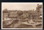 RB 872 - Postcard - Cadger's Brig Cross Keys Hotel & War Memorial Biggar Lanarkshire Scotland - Lanarkshire / Glasgow