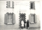 44  LES  MOUTIERS  EN  RETZ  PHOTO  CAFE  DE  LA  POSTE   FAMILLE  BLANCHARD  PLACE  DE    L EGLISE - Les Moutiers-en-Retz