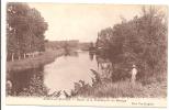 80 -   AILLY-sur-SOMME  -  Bords De La Somme Près Du Barrage  -  Animation Pêcheur à La Ligne - Ailly Sur Noye