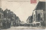 BOURGTHEROULDE - La Grande Rue - Un Jour De Marché - Bourgtheroulde