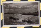 DUISBURG. - . RHEINSCHIFFAHRT MIT BLICK AUF KRUPP RHEINHAUSEN UND HUCKINGEN - Duisburg