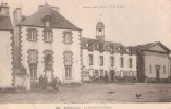 Muzillac (56) : La Place De La Mairie - Muzillac