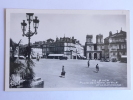 AUCH - Place De L'Hotel De Ville Et La Cathédrale - Auch