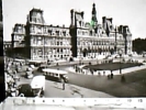 FRANCE PARIS HOTEL DE VILLE AUTOBUS V1954  DV1580 - Transport Urbain En Surface