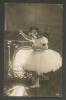 LITTLE  GIRL  BALLERINA NEAR FIREPLACE  BALLET , OLD POSTCARD - Danse