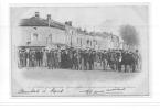 82 // CAUSSADE   Groupe D'ouvriers En Chapeau De Paille Avant La Rentrée Aux Fabriques, ANIMEE - Caussade