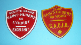 Rare Lot 2 Plaques En Fonte Peinte, St Saint-Hubert, Prix, Nord Ouest "Société Canine Saint-Hubert De L'Ouest" Excellent - Other & Unclassified