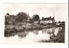 CPA : 18 Cher - La Guerche : Vue Sur Le Chautay : Cours D´eau , Pont ,  Maisons , Clocher , - La Guerche Sur L'Aubois