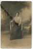 - Carte Photo - Charmante Provençale, Environ D´Arles, Usagé, Craquelures, Annie OUNE, Bijoux, 14 Avril 1917., - Photographie