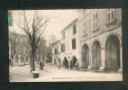 Roquemaure (Gard 30) - Place De La Mairie Et Les Arceaux ( Animée Boulangerie éditeur ??) - Roquemaure