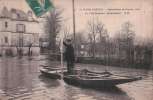 St MAUR-CRETEIL/ INONDATIONS De JANVIER 1910/ La VILLA SCHAKEN, Un SAUVETEUR - C 1775 - - Catastrophes