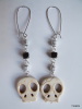 Boucles D'oreilles Skull écru Perles Cubes En Verre Argenté  Hauteur Totale: Environ 89mmm - Boucles D'oreilles