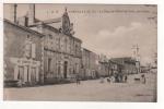 N°2 - D.B.  - THENEZAY  -  La PLACE De L´HOTEL De VILLE, COTE OUEST - Thenezay