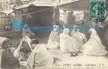 Cp Afrique Algérie  Scènes Et Types  Arabe , Un Café Maure   ,  Algérien ( Tente ) - Mannen
