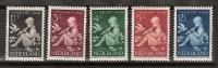 Nederland Netherlands Pays Bas 313 314 315 316 317 MLH ; Kinderzegels,children Stamps, Timbres D´enfants, Sellos De Nino - Nuevos