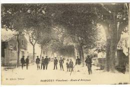Carte Postale Ancienne Sorgues - Route D'Avignon - Sorgues