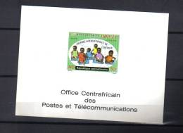 REPUBLIQUE CENTRAFRICAINE  - UNICEF - JOURNEE INTERNATIONALE DE L'ENFANCE- EPREUVE DE LUXE - UNICEF