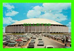 HOUSTON, TX - THE ASTRODOME - ANIMATED WITH OLD CARS - - Houston