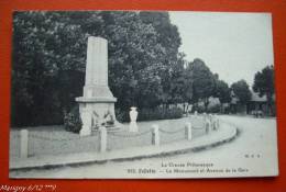 FELLETIN  - Le  Monument  Et Avenue De La Gare - Felletin