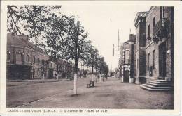 Delcampe - Lamotte-Beuvron - L´Avenue De L´Hôtel De Ville - Lamotte Beuvron