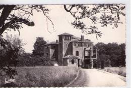 Thouarcé..le Château Du Gué Au Berge - Thouarce