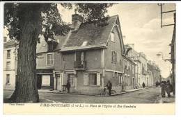 L´ILE BOUCHARD - Place De L'Eglise - L'Île-Bouchard