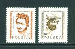 POLAND  -  1982  Carved Heads  Mounted Mint As Scan - Nuevos