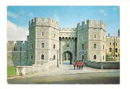 Cp, Angleterre, Winsor Castle, Henri VIII Gateway, With A Detachment Of The Castle Guard, Voyagée 1981 - Windsor Castle