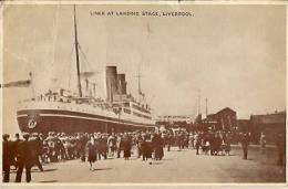 Liverpool-liner At Landing Stage-paquebot à Quai--cpsm - Liverpool