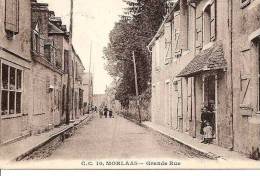 MORLAAS ET SA GRANDE RUE ,PERSONNAGES REF 28597 - Morlaas